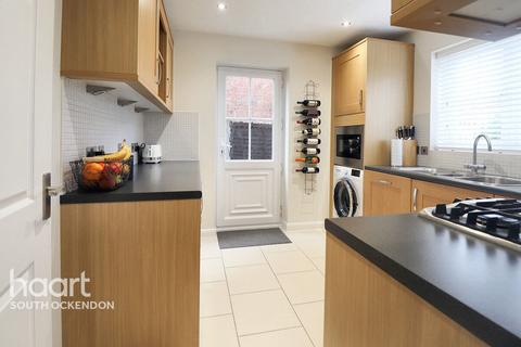 36 Sycamore Way, South Ockendon, RM15 6XB