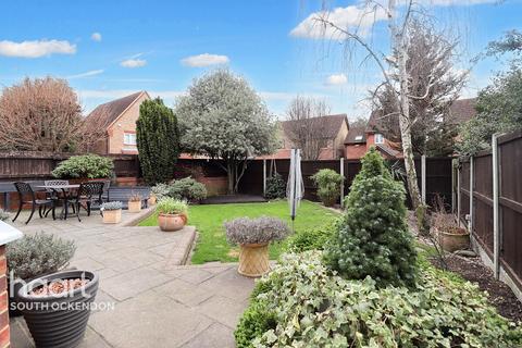 36 Sycamore Way, South Ockendon, RM15 6XB