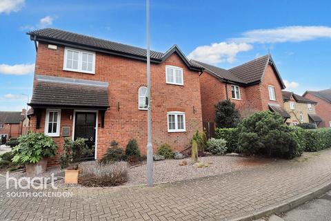 36 Sycamore Way, South Ockendon, RM15 6XB