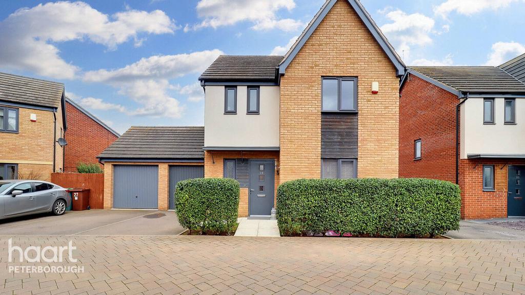 Coriander Drive, Peterborough 3 bed detached house for sale £280,000