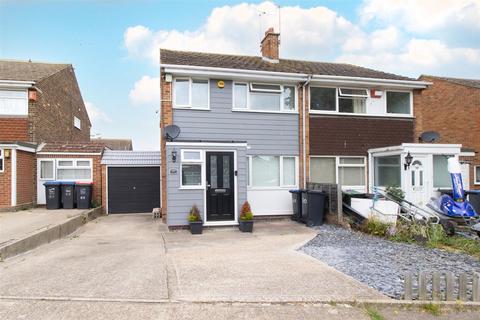 3 bedroom semi-detached house for sale, The Silvers, Broadstairs, CT10
