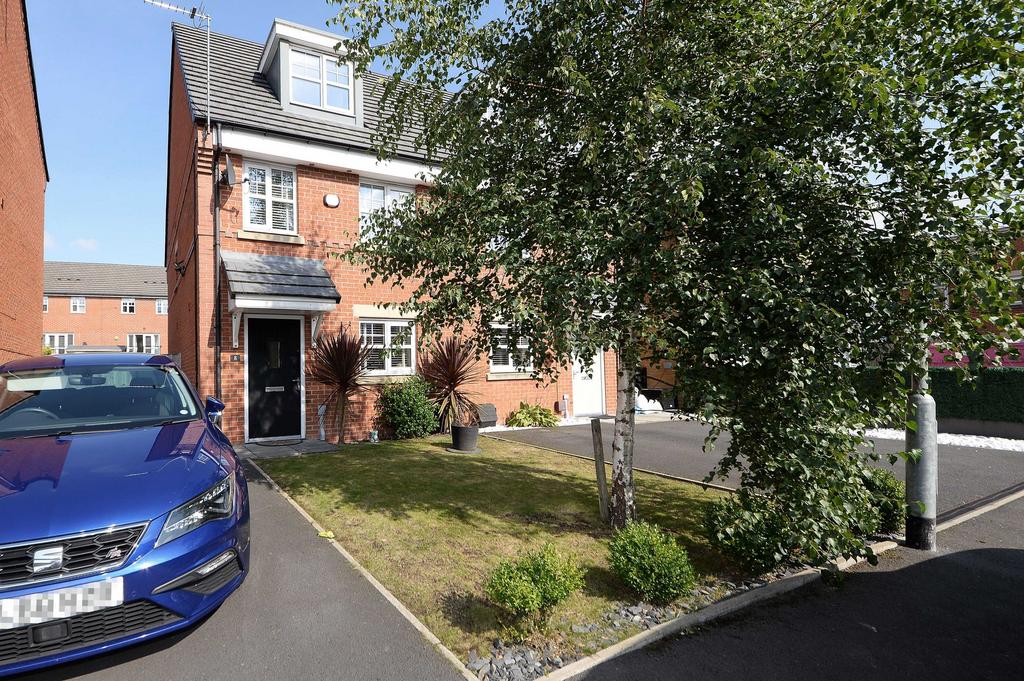 Audenshaw, Manchester M34 3 bed townhouse £325,000