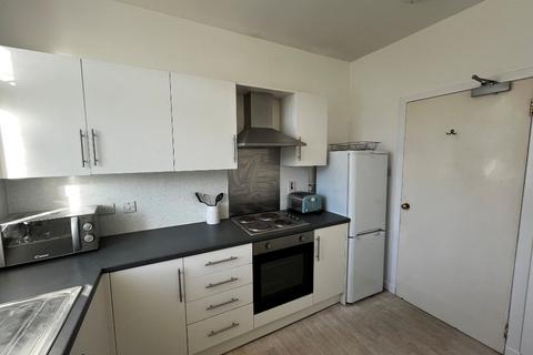 3 bedroom flat to rent, George Street, Aberdeen AB25