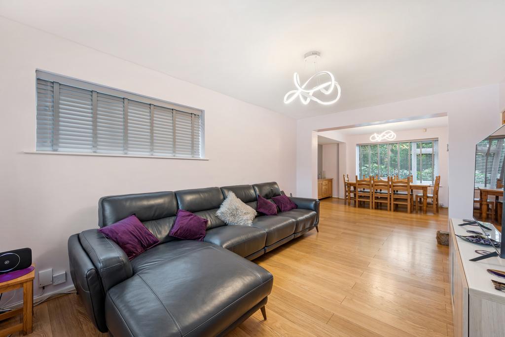 Ferndale Avenue, Whitefield, M45 7QP 4 bed detached house for sale £