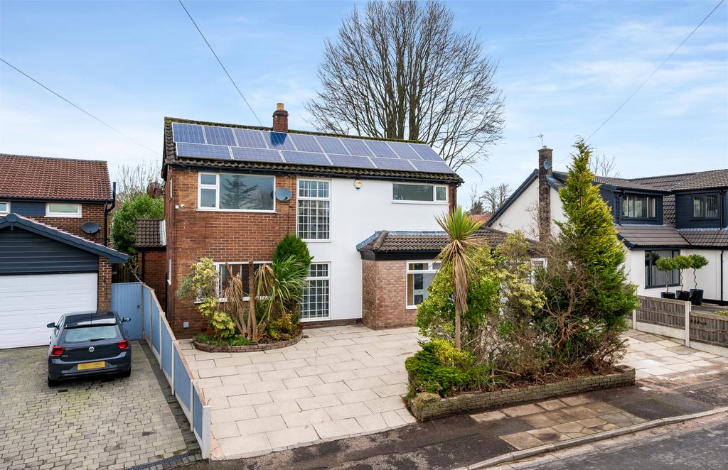 Ferndale Avenue, Whitefield, M45 7QP 4 bed detached house for sale £
