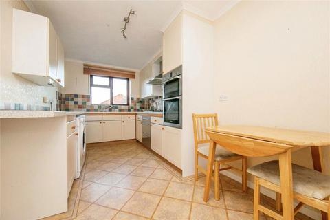 3 bedroom flat for sale - Old Parsonage Way, Frinton on Sea, Frinton-on-Sea, Essex, CO13 9AN
