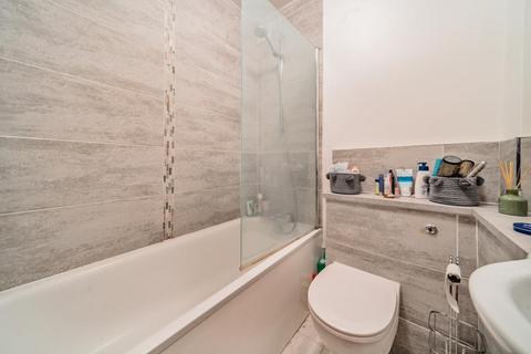 2 bedroom flat for sale, Bedfont,  Feltham,  TW14