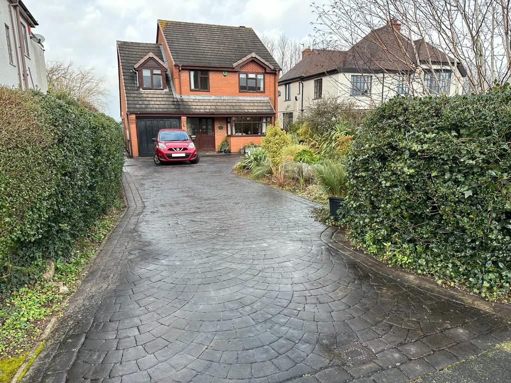 14a Tower Road, BurtononTrent, DE15 4 bed detached house for sale £