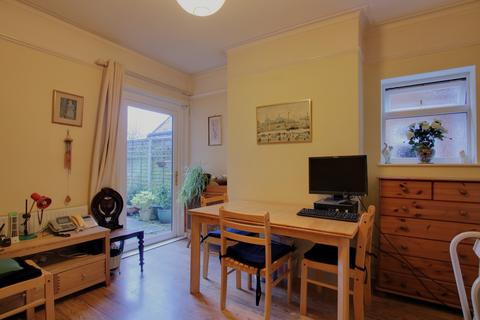12 Botley Road, Romsey, SO51 5AH