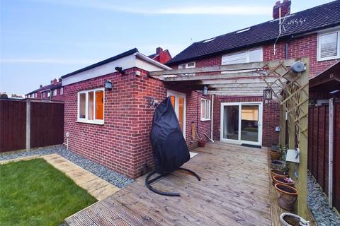 3 bedroom semi-detached house for sale - Melville Road, Churchdown, Gloucester, Gloucestershire, GL3