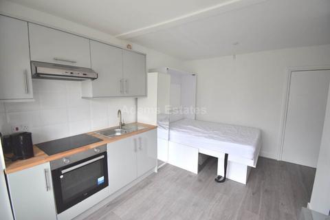 undefined, Oxford Road, Tilehurst