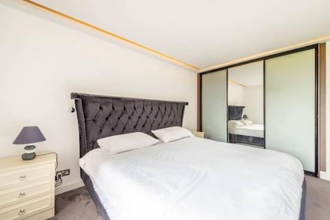 1 bedroom flat for sale, The Water Gardens, Edgware Road, Hyde Park Estate, London, W2