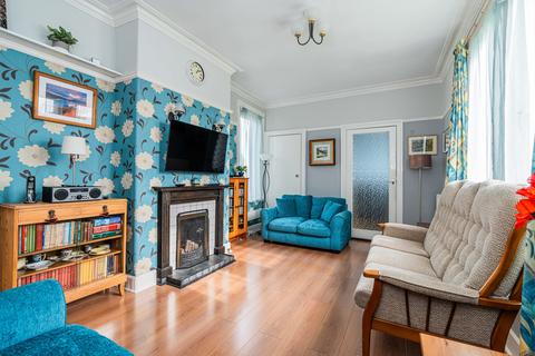 3 bedroom flat for sale, Saughtonhall Drive, Edinburgh EH12