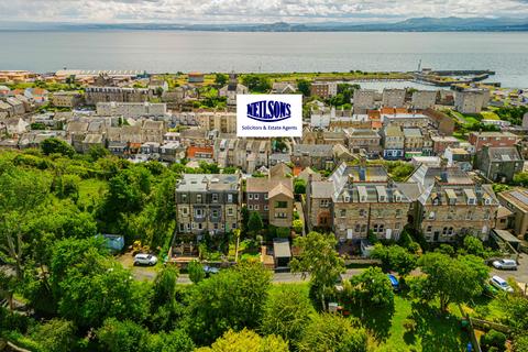 10 Broomhill, Burntisland, KY3 0BQ