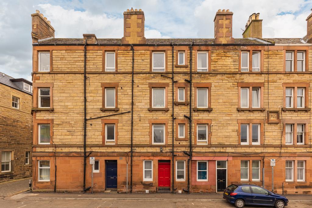 Watson Crescent, Edinburgh EH11 2 bed flat for sale £225,000