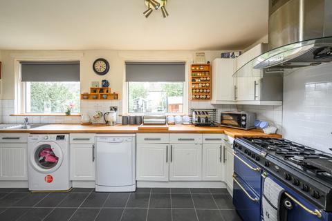 3 Durar Drive, Edinburgh, EH4 7HL