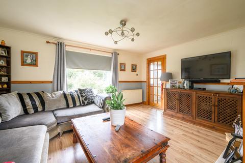 3 Durar Drive, Edinburgh, EH4 7HL