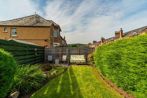 4 Glendevon Park, Edinburgh, EH12 5XB