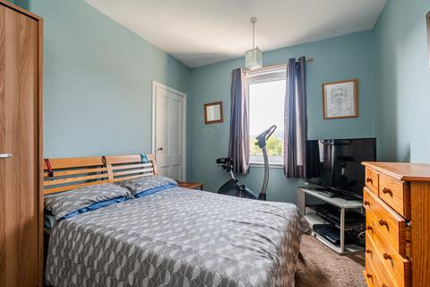 4 Glendevon Park, Edinburgh, EH12 5XB