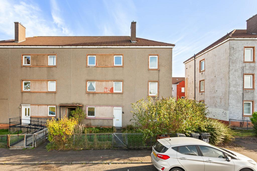 Broomhouse Avenue, Edinburgh EH11 2 bed ground floor flat for sale £