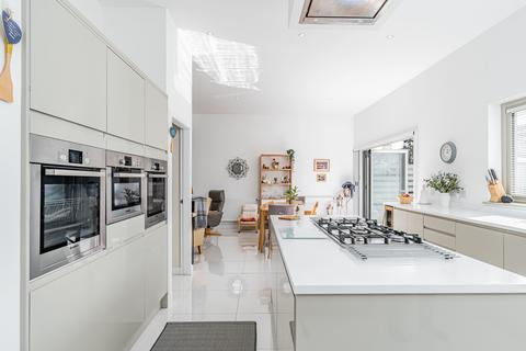 28 Bridge Street, Newbridge, EH28 8SR