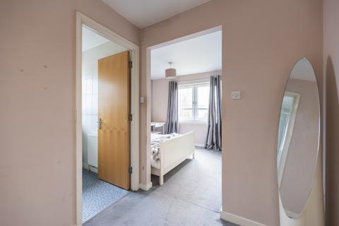 162/6 Glasgow Road, Edinburgh, EH12 8LS