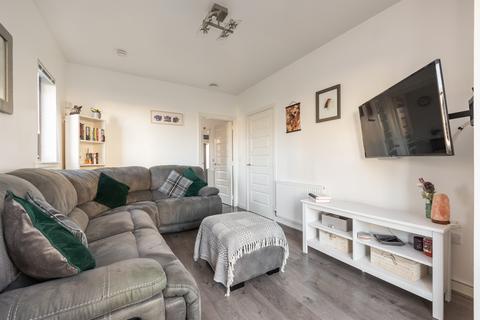 58c Gracemount Drive, Edinburgh, EH16 6RJ