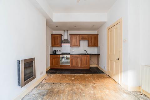 43 Albion Road, EH7 5QP