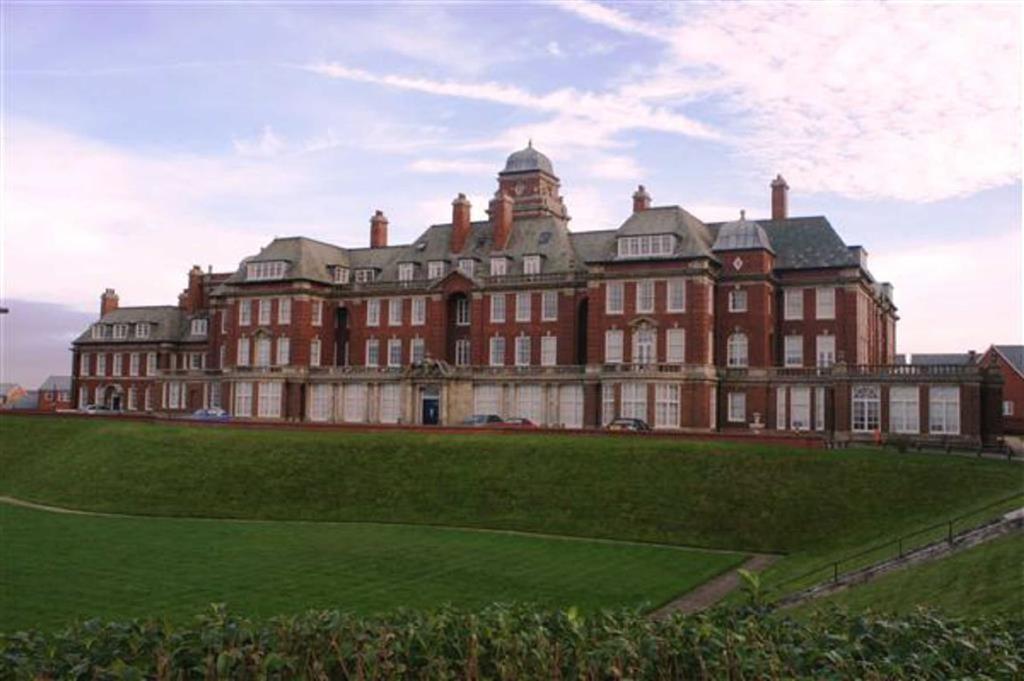 Admiral Point, Queens Promenade, Blackpool 2 bed apartment £175,000