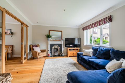 16 Braehead Crescent, Edinburgh, EH4 6BP