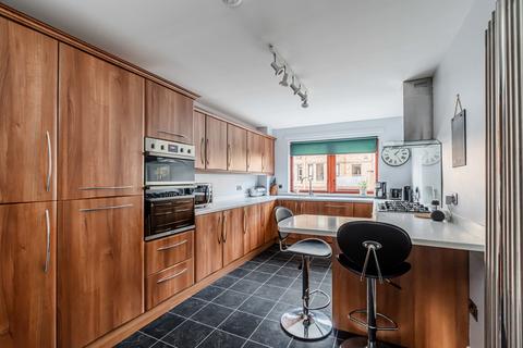 37 Beechmount Park, Edinburgh, EH12 5YT