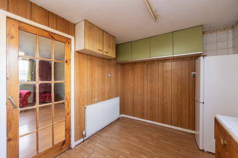22/8 Calder View, Edinburgh, EH11 4HY