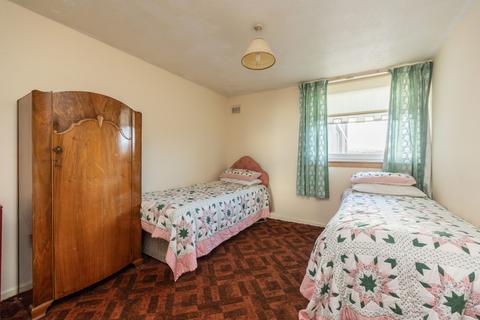 22/8 Calder View, Edinburgh, EH11 4HY