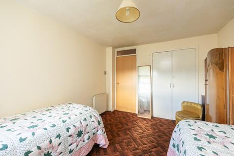 22/8 Calder View, Edinburgh, EH11 4HY