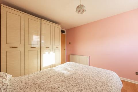 22/8 Calder View, Edinburgh, EH11 4HY
