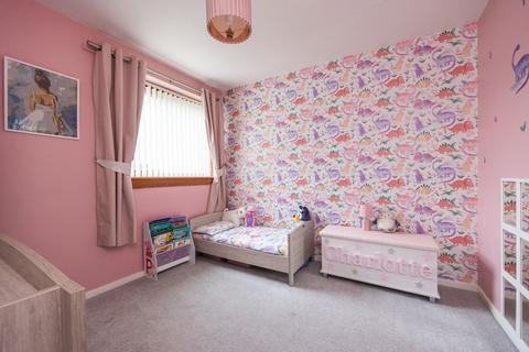 22 Silverknowes Grove, Edinburgh, EH4 5LZ