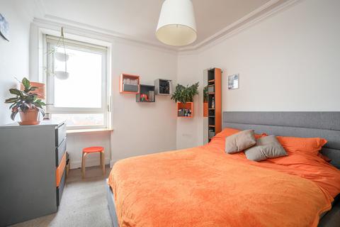 143/14 Granton Road, Edinburgh, EH5 3NL