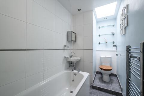 143/14 Granton Road, Edinburgh, EH5 3NL