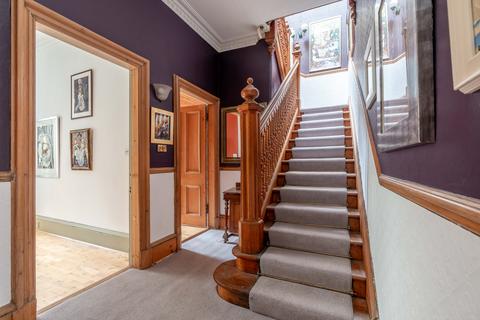 100 Braid Road, Edinburgh, EH10 6AP