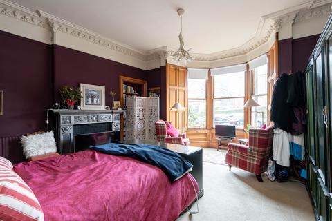 100 Braid Road, Edinburgh, EH10 6AP