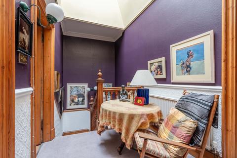 100 Braid Road, Edinburgh, EH10 6AP