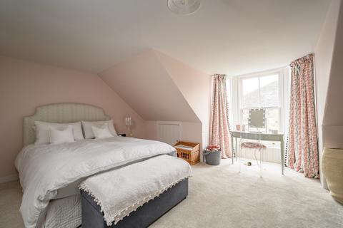 13 Bright Terrace, Edinburgh, EH11 2BL