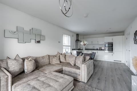 Flat 8, 2 Bowbridge Crescent, Edinburgh, EH17 8UX