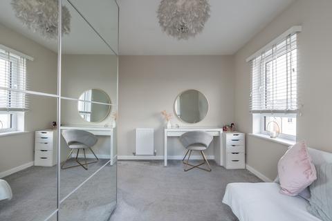 Flat 8, 2 Bowbridge Crescent, Edinburgh, EH17 8UX