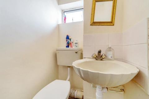 3 bedroom maisonette for sale, Woking,  Surrey,  GU22