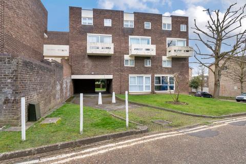 3 bedroom maisonette for sale, Woking,  Surrey,  GU22