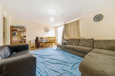 3 bedroom maisonette for sale, Woking,  Surrey,  GU22