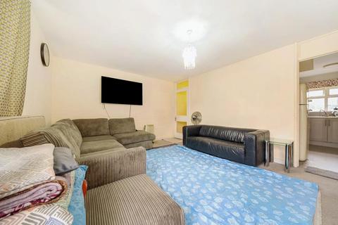 12 Beech Vale, Woking, GU22 7NS