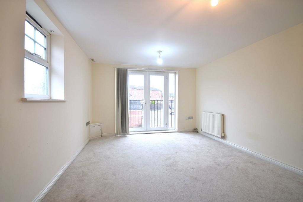 Sandycroft Avenue, Wythenshawe 2 bed flat for sale £140,000