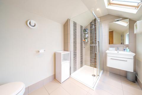 2 Violet Terrace, Uxbridge, UB8 3QG